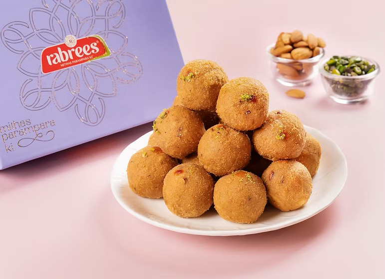 Dryfruit Besan Ladoo 
